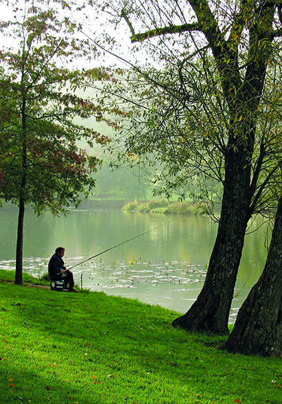 Des spots de pêche le long de la rivière aveyron. ©Rodez agglomération/Cédric Méravilles